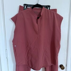 FIGS Rafaela top in Mauve - M